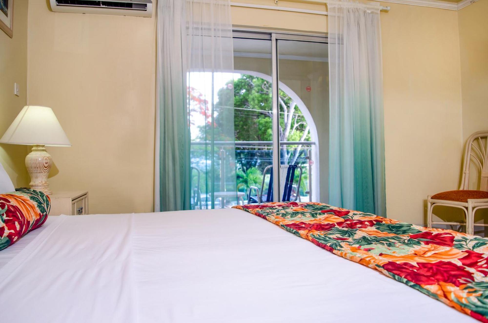 Sunbay Hotel Christ Church Kültér fotó